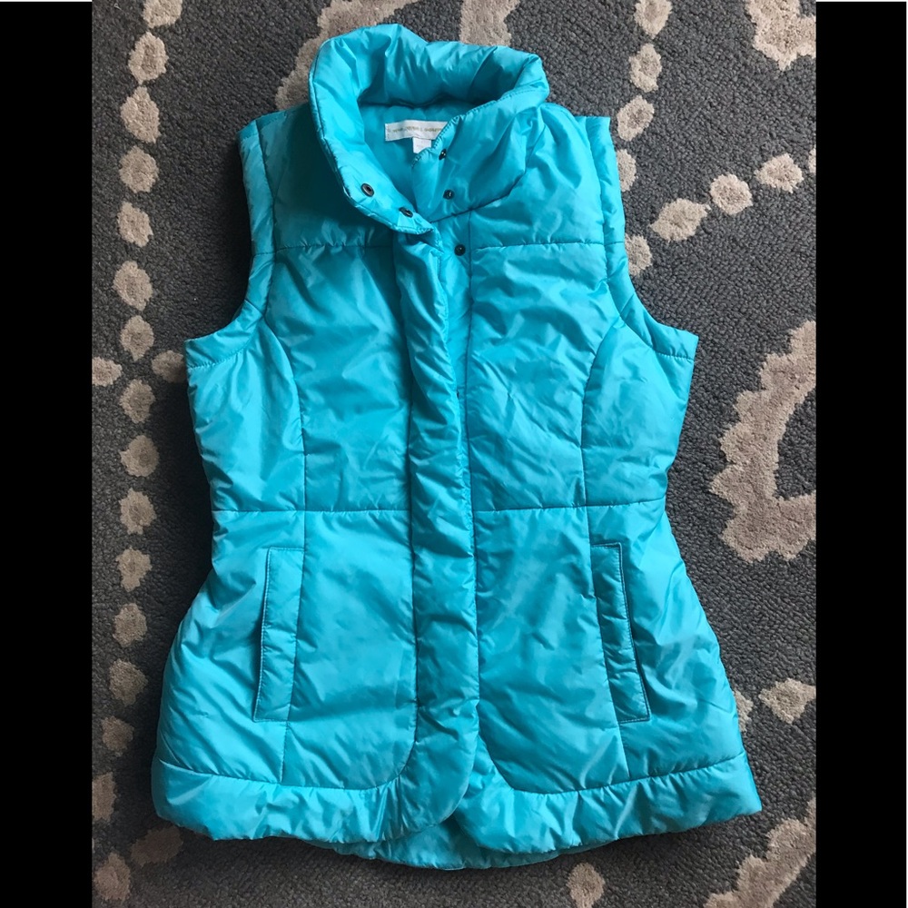EUC New York and Company puffer vest:)!🌸